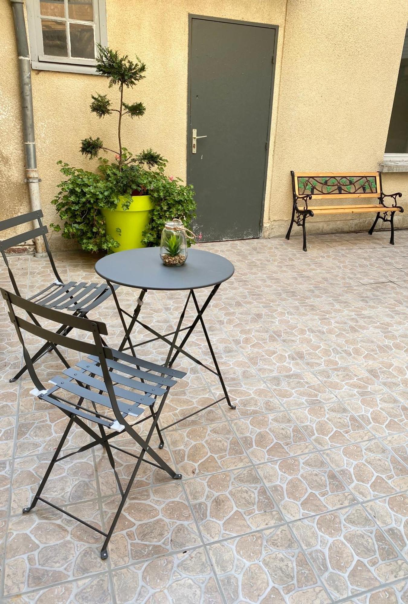 Appartement Aventure A Epernay Exterior photo